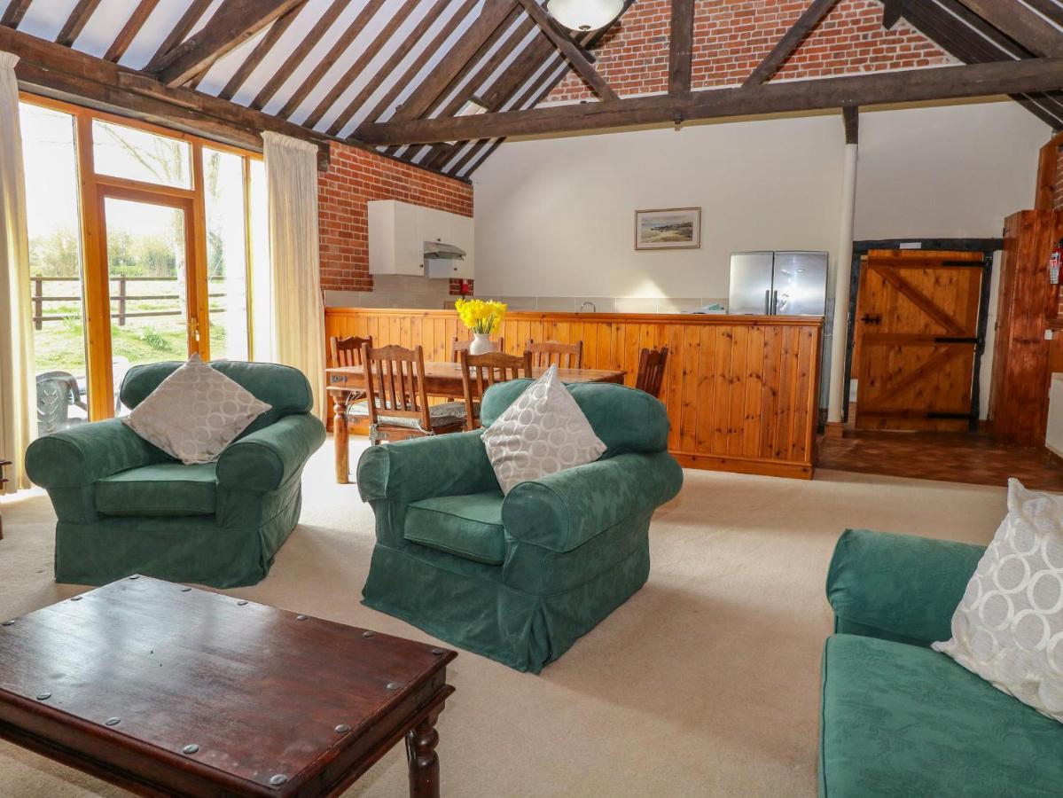 Villa Pear Tree Wood Norton Exterior foto
